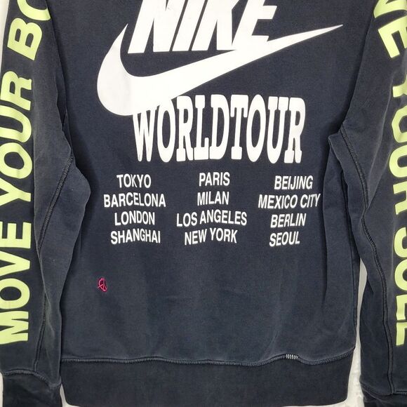 Nike World Tour Beaverton Oregon Embroidered Hoodie Size Medium - Picture 8 of 14